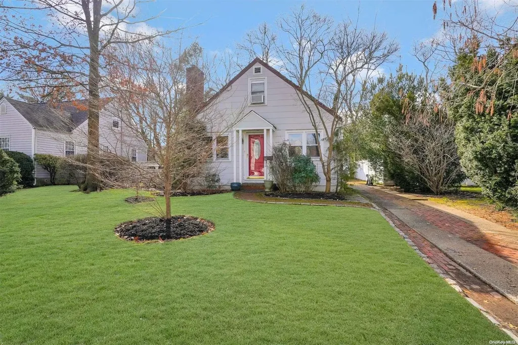 21 1st Street Syosset NY 11791