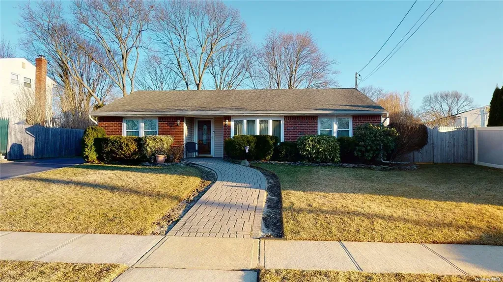 73 Holiday Park Drive Centereach NY 11720