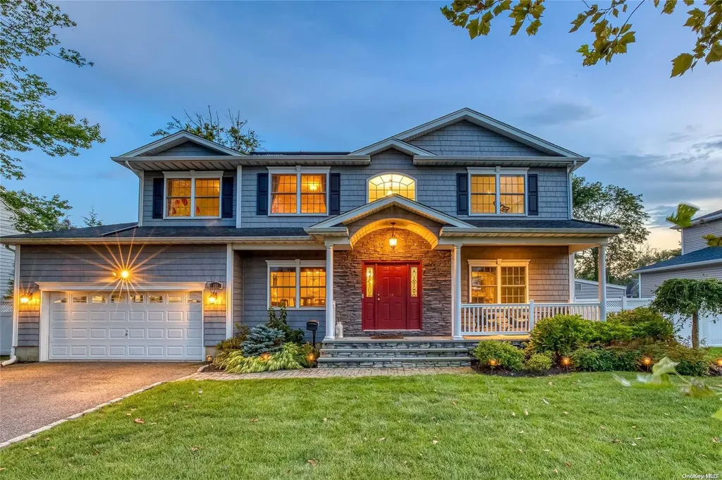 151 Berkeley Place Massapequa NY 11758