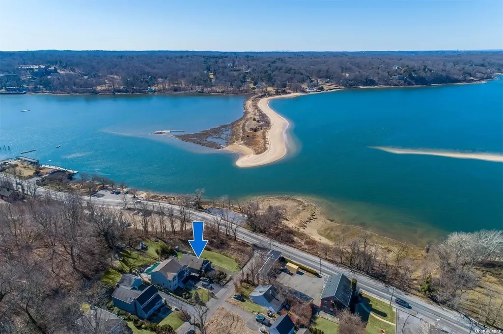 6 Flora Street Cold Spring Harbor NY 11724