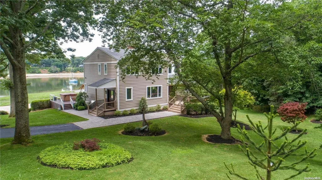 10 Tinker Lane Setauket NY 11733