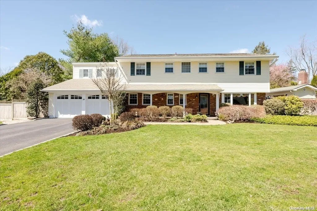 31 Radcliff Drive Huntington NY 11743