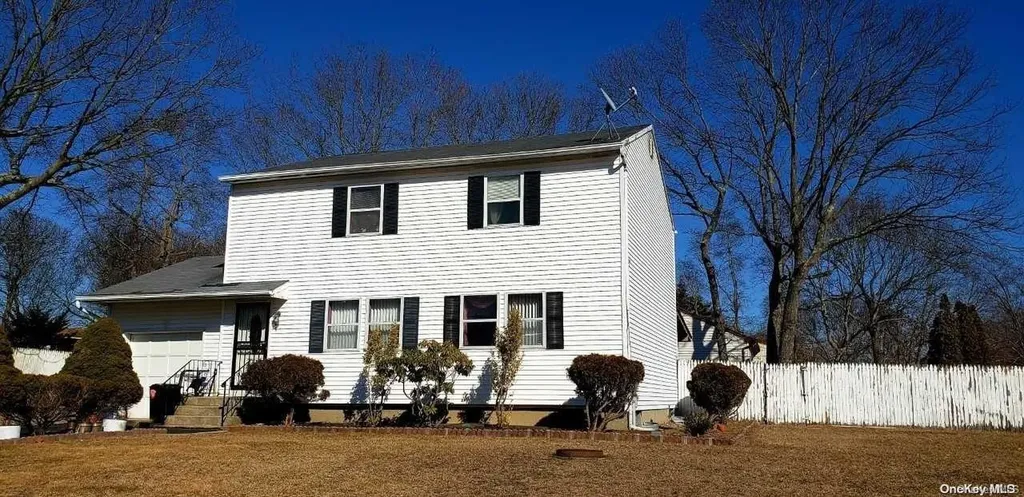 67 Forest Road Centereach NY 11720