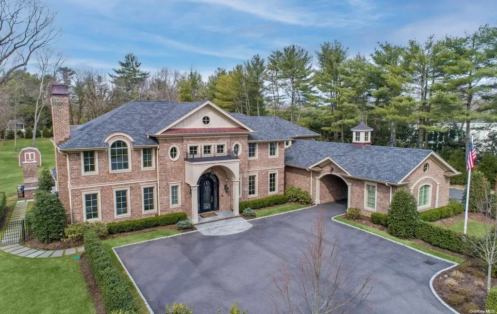 6 Carriage Drive Old Westbury NY 11568