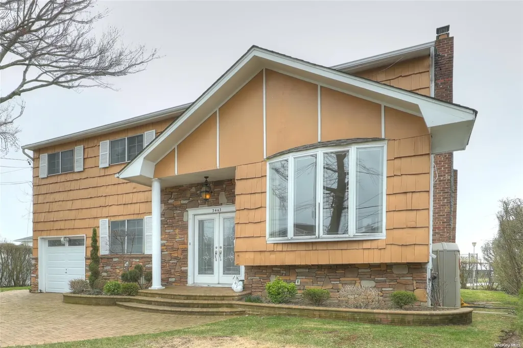 3443 Ocean Harbor Drive Oceanside NY 11572