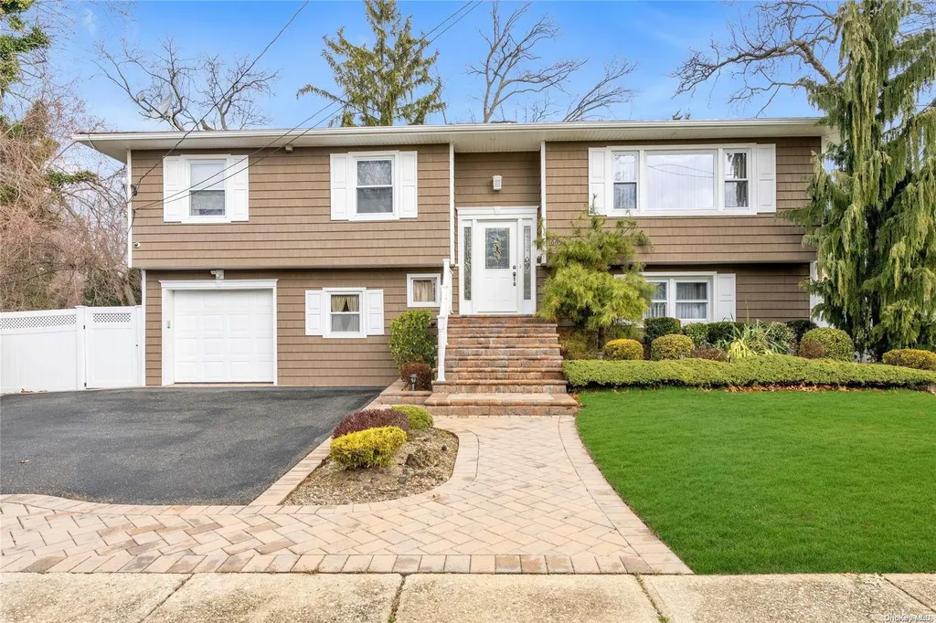 1669 Cortelyou Road Merrick NY 11566