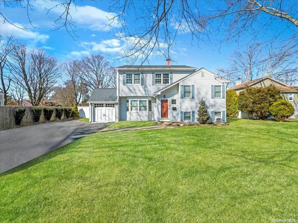 5 Fire Road Drive Bay Shore NY 11706