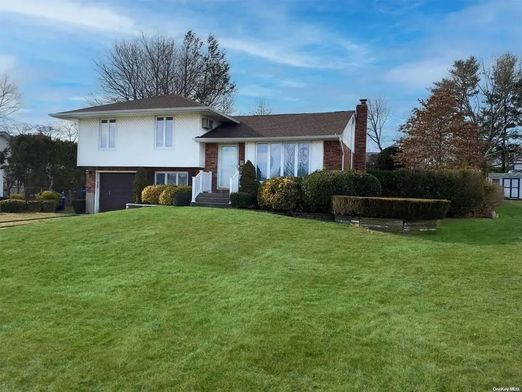 28 Gaymor Lane Commack NY 11725