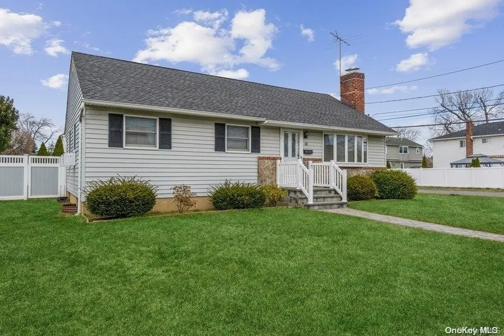 92 Meade Avenue Bethpage NY 11714