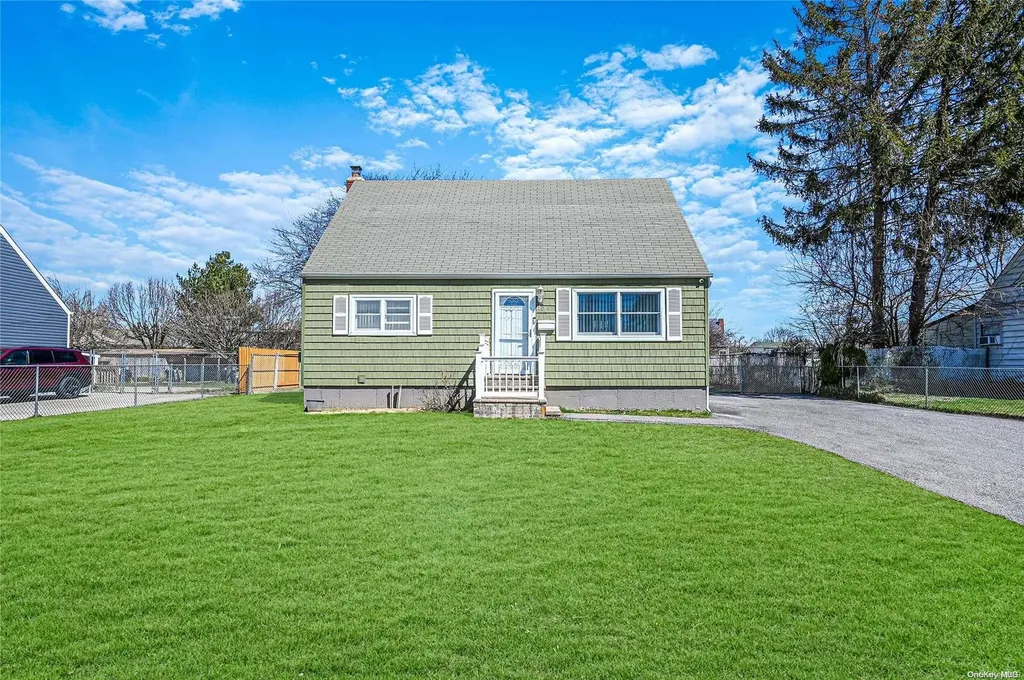 19c Macarthur Avenue Brentwood NY 11717