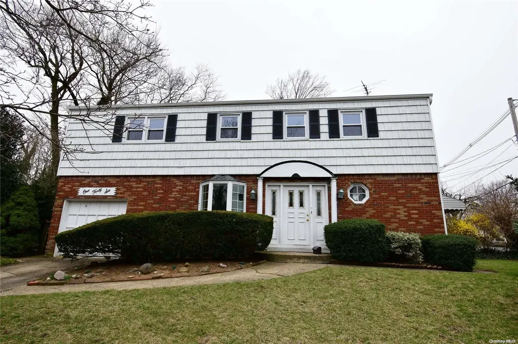 146 Stokes Avenue Freeport NY 11520