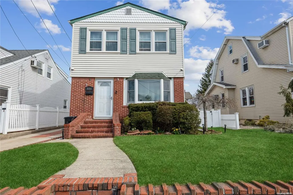 551 6th Avenue New Hyde Park NY 11040