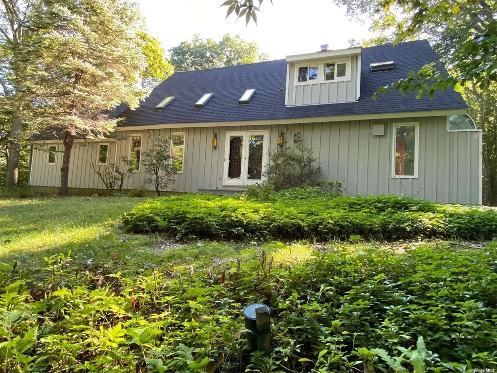 37 Randall Road Wading River NY 11792