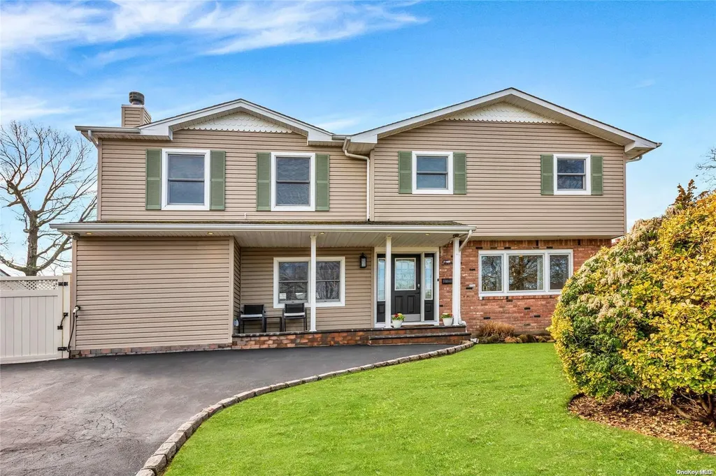 14 Rhonda Lane Commack NY 11725