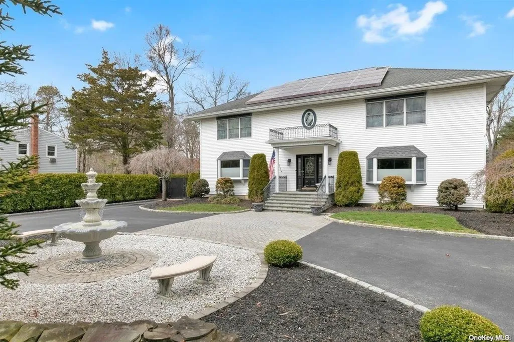 80 Dix Highway Dix Hills NY 11746