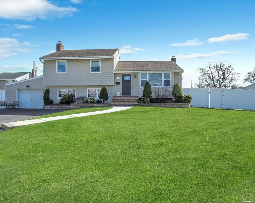 1231 Jacob Drive Seaford NY 11783