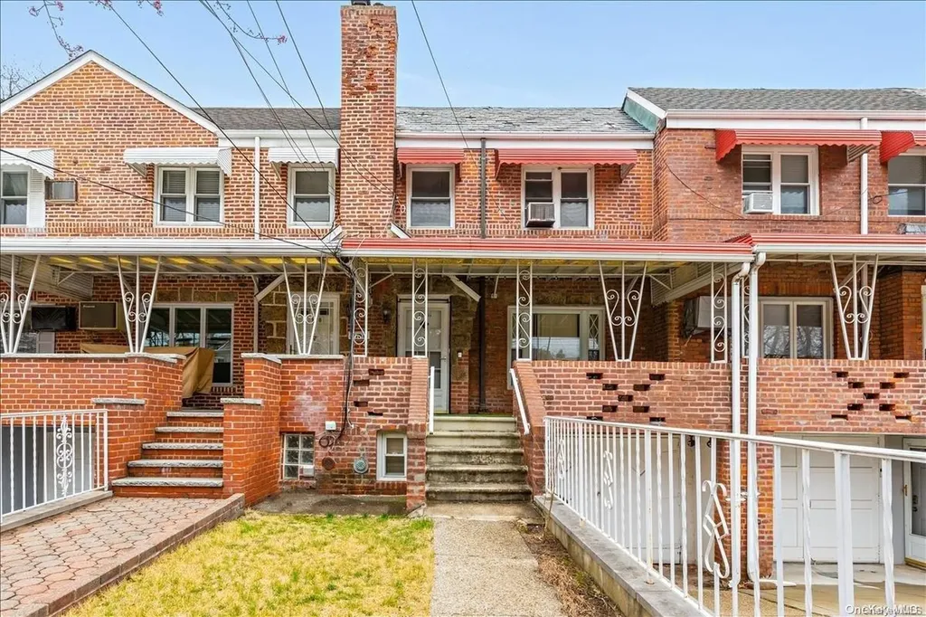 1826 Seminole Avenue Bronx NY 10461