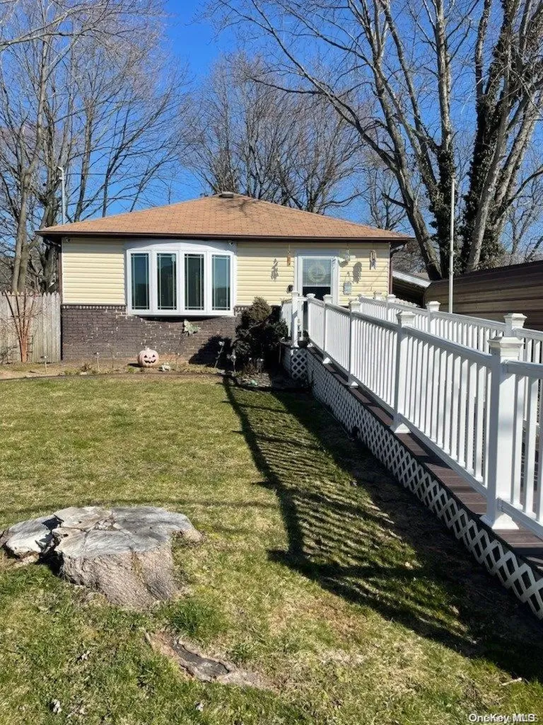 9 Adams Road Central Islip NY 11722
