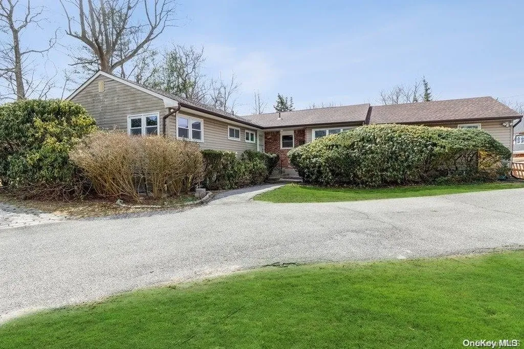 486 Wolf Hill Road Dix Hills NY 11746