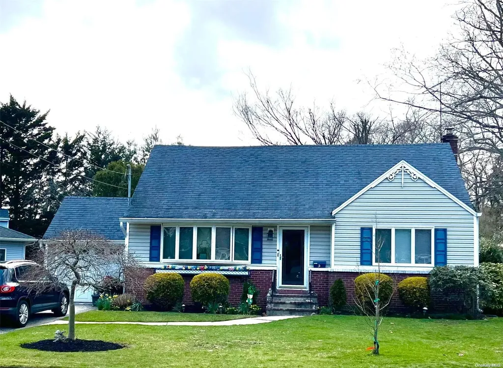 5 Michael Lane Huntington Station NY 11746