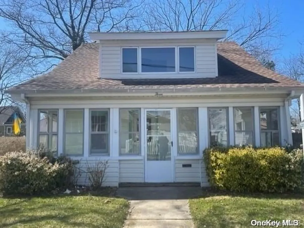 3 Clearview Place Blue Point NY 11715