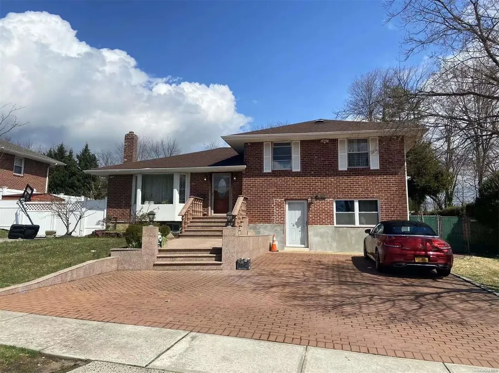 217 Martin Drive Syosset NY 11791