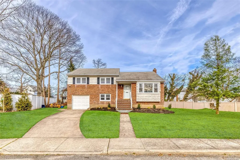2808 Willard Avenue Oceanside NY 11572