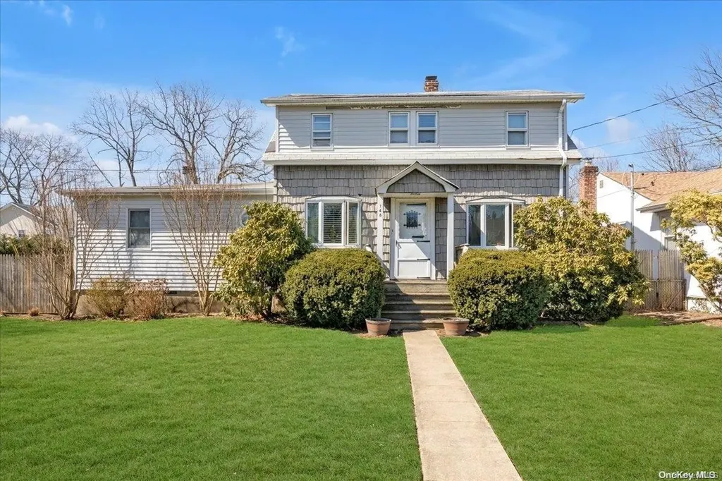 148 Taft Avenue Merrick NY 11566