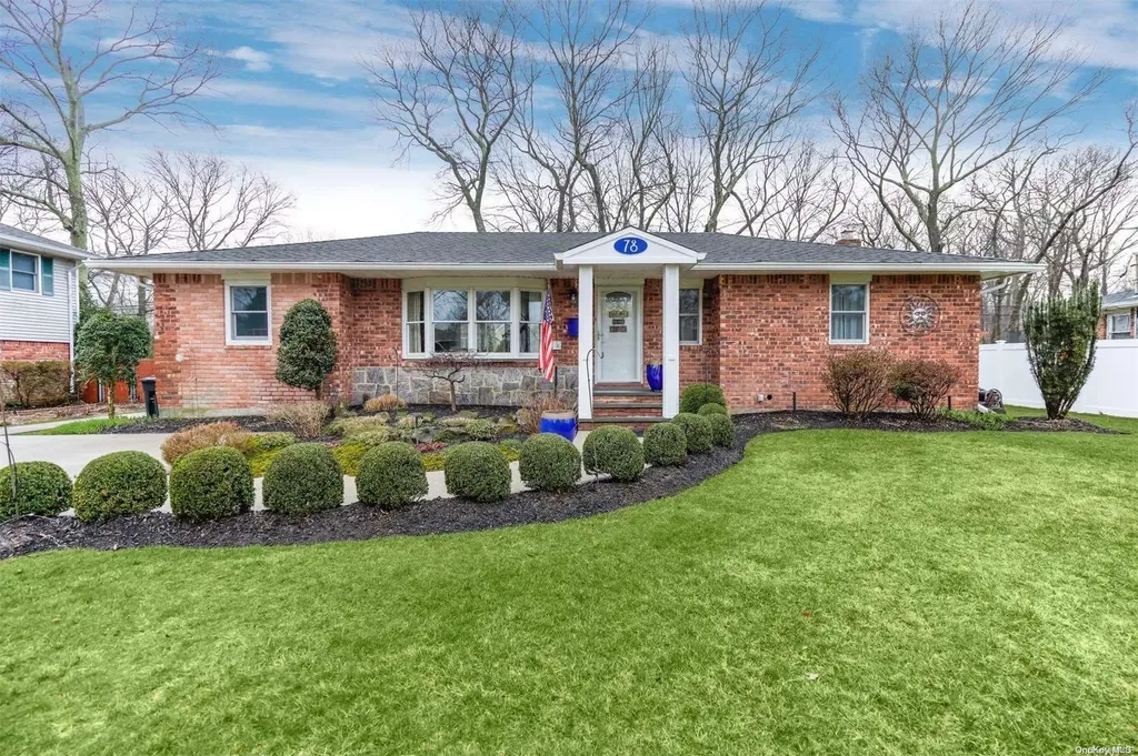 78 Howell Drive Smithtown NY 11787