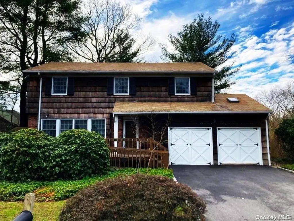 16 Harby Drive Huntington NY 11743
