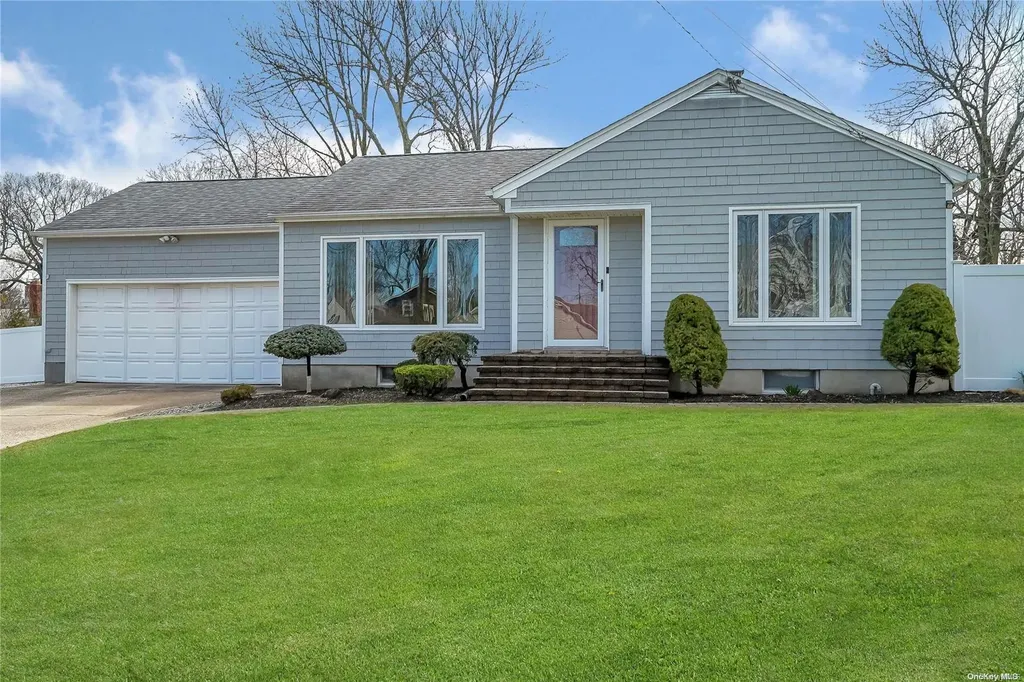 11 Walnut Road Kings Park NY 11754