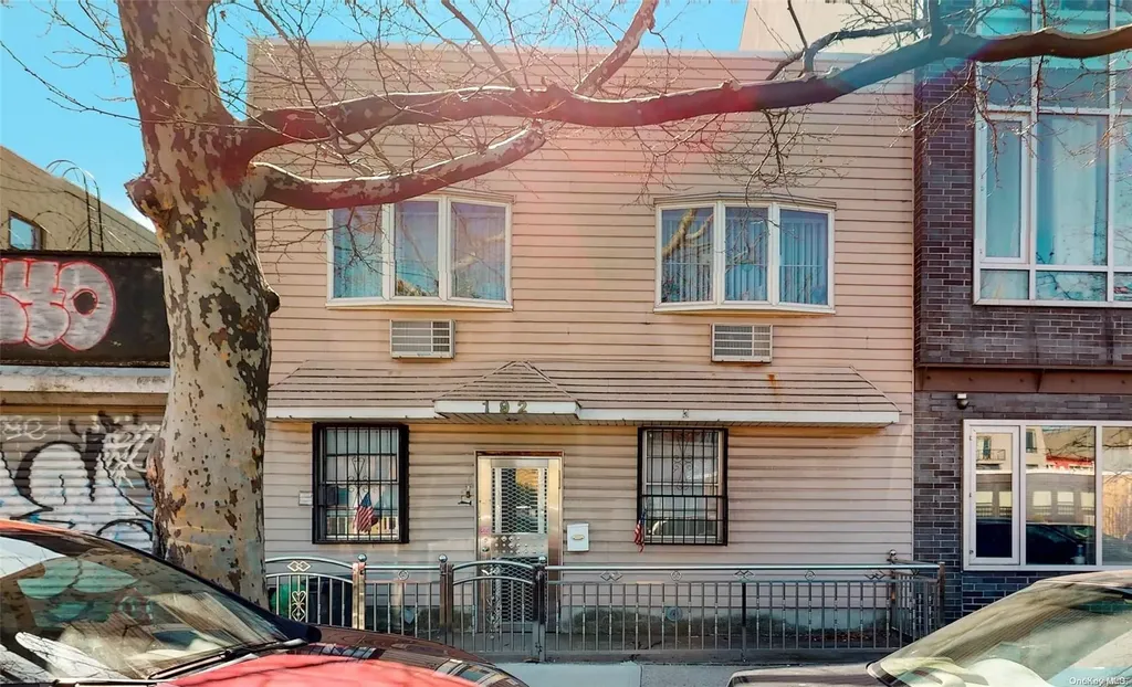 192 Conselyea Street Brooklyn NY 11211