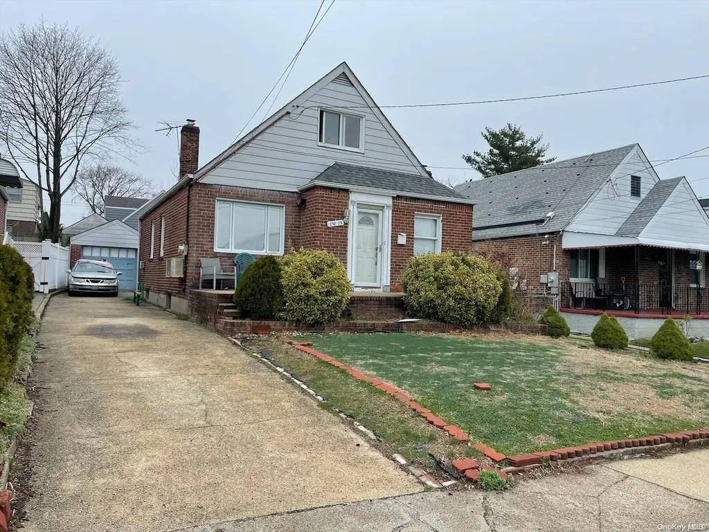23823 116th Avenue Elmont NY 11003