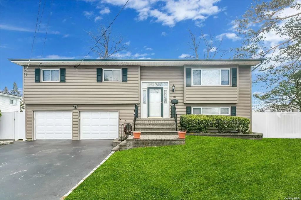6 Willow Street Bethpage NY 11714