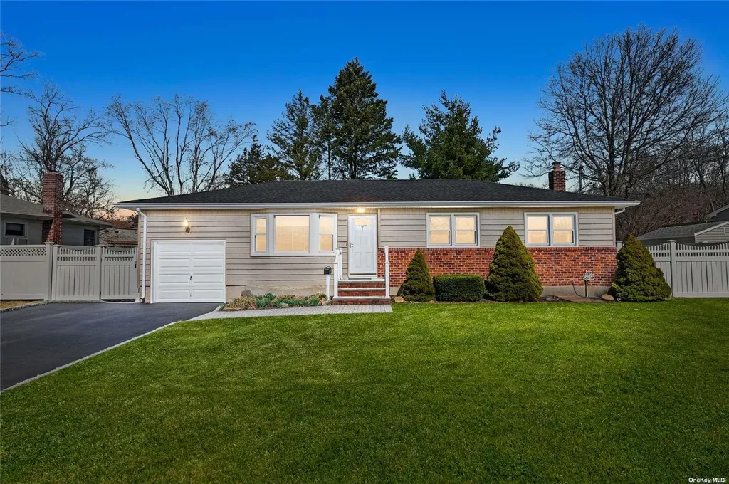 51 Sinclair Drive Greenlawn NY 11740