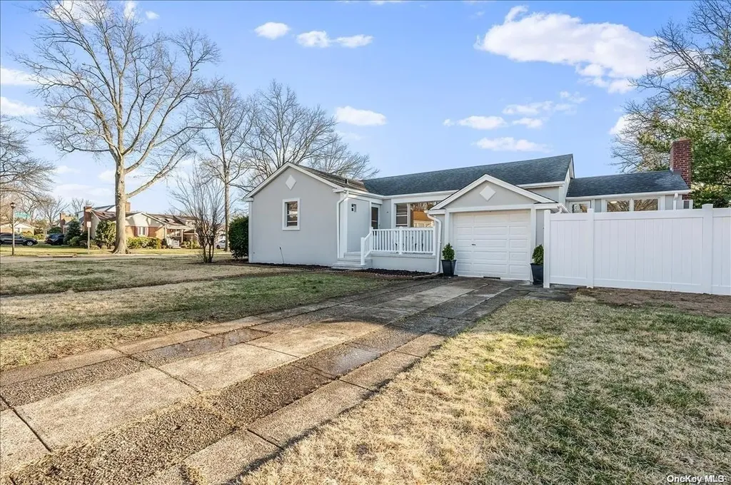 299 Arkansas Drive Valley Stream NY 11580