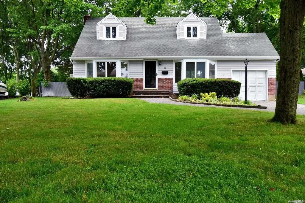 18 Terry Lane Commack NY 11725