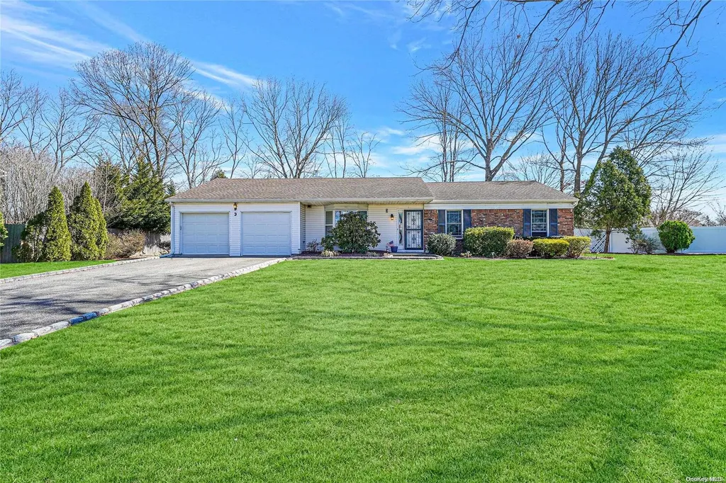 3 Sharon Drive Coram NY 11727