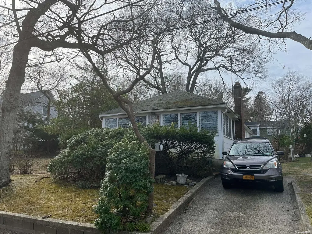 40 Neptune Road Rocky Point NY 11778