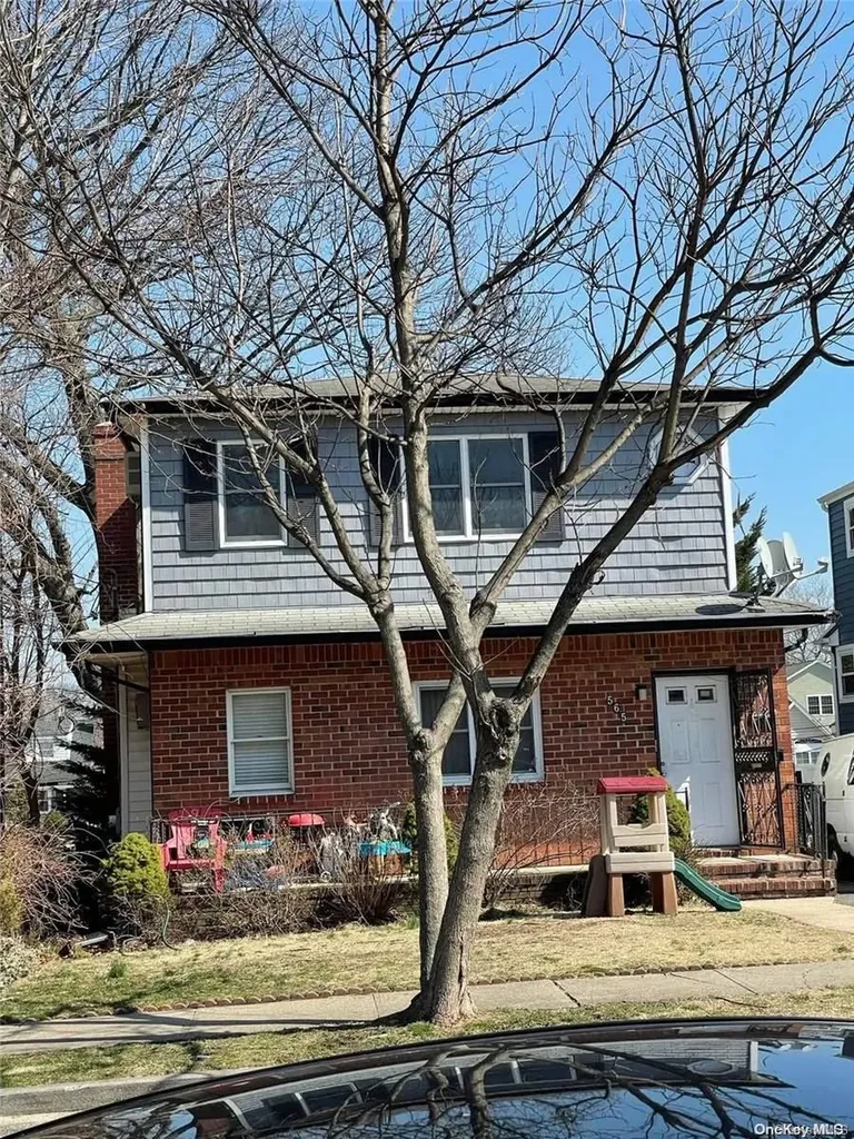 565 Keller Avenue Elmont NY 11003