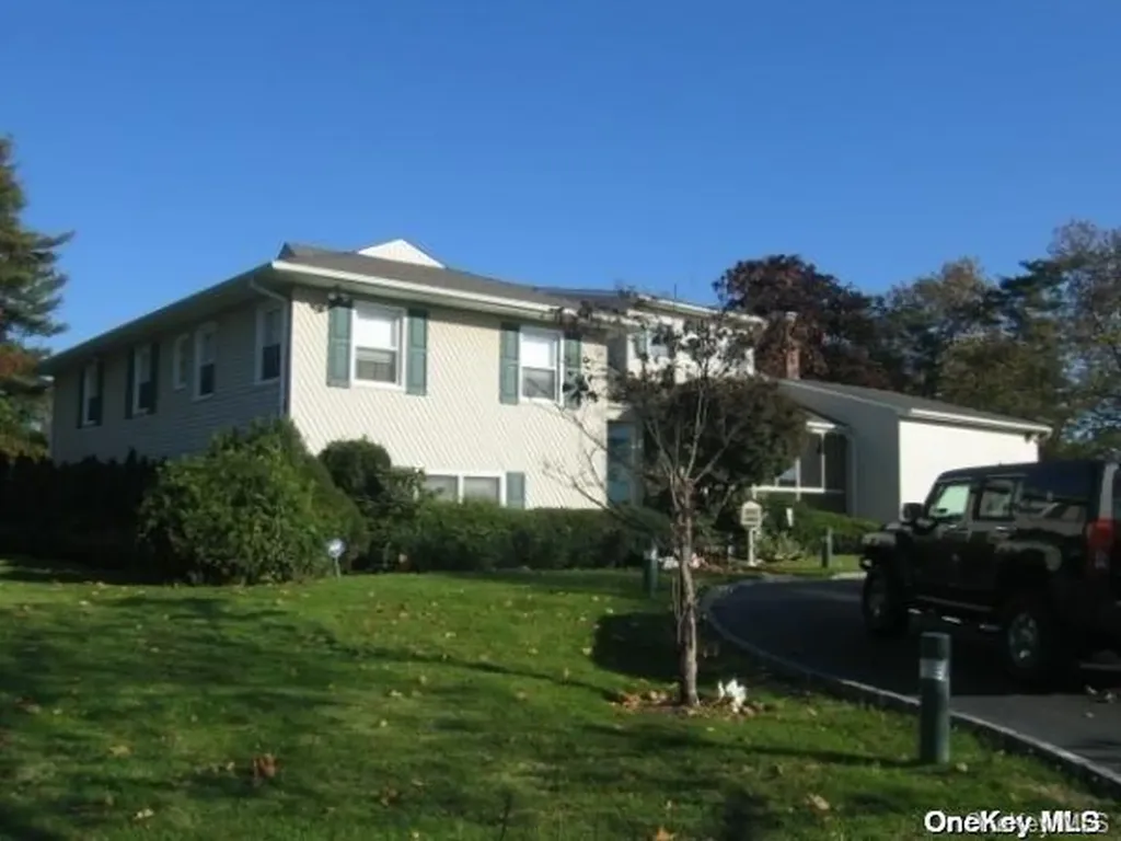 192 Hickory Road Woodmere NY 11598