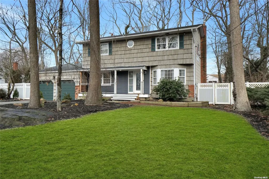 9 Rolling Road Miller Place NY 11764