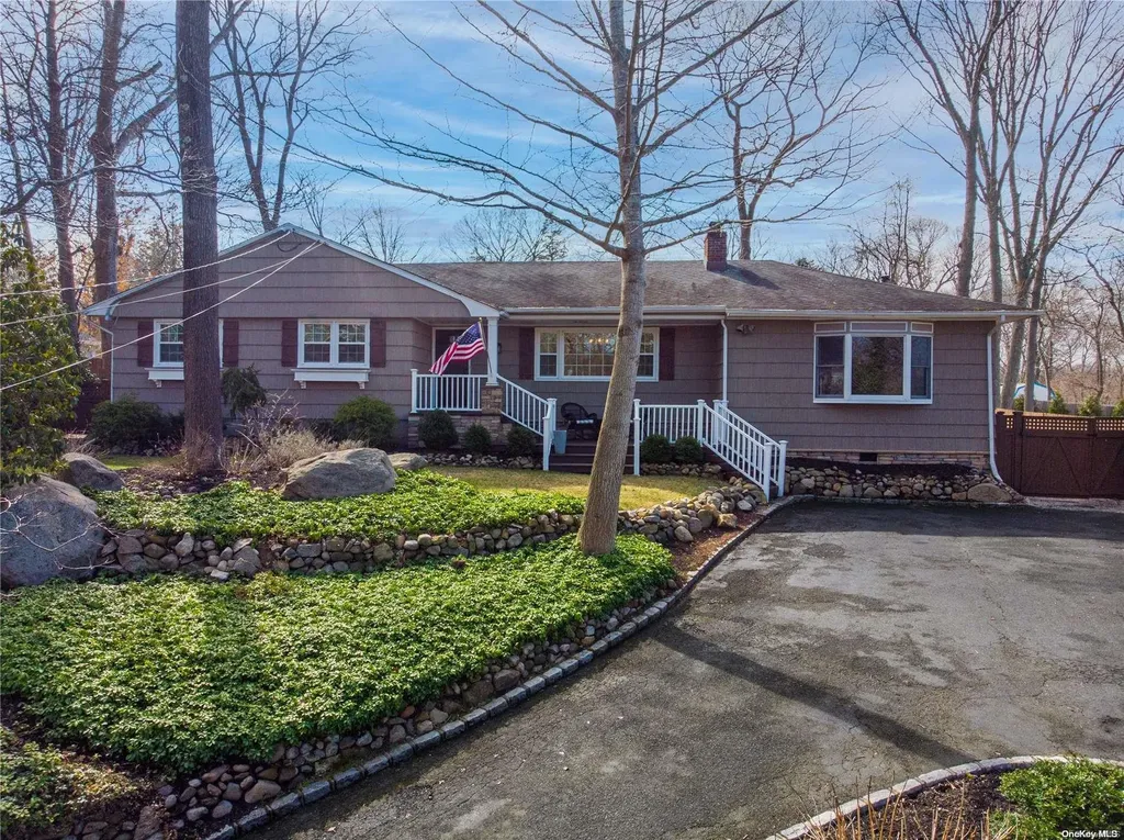 14 Suffolk Down Shoreham NY 11786