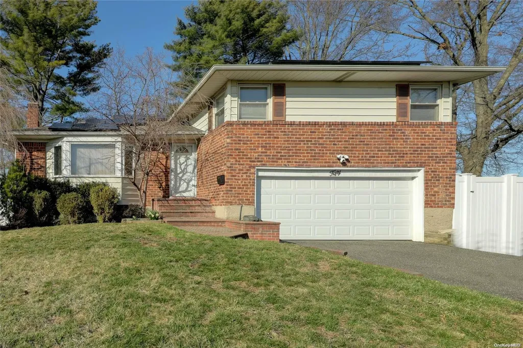 50 Hollywood Drive Plainview NY 11803