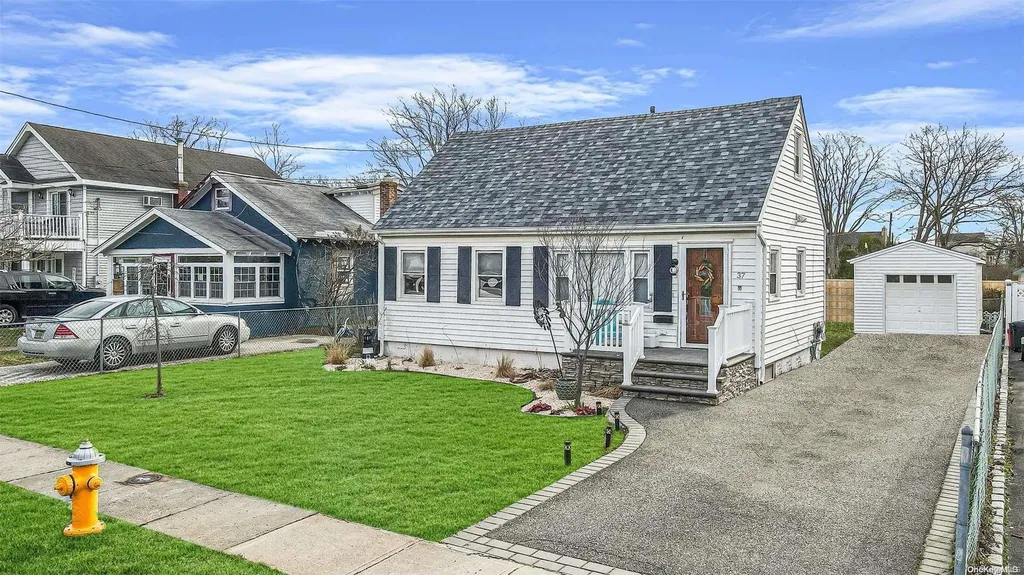 37 Ocean Avenue Blue Point NY 11715