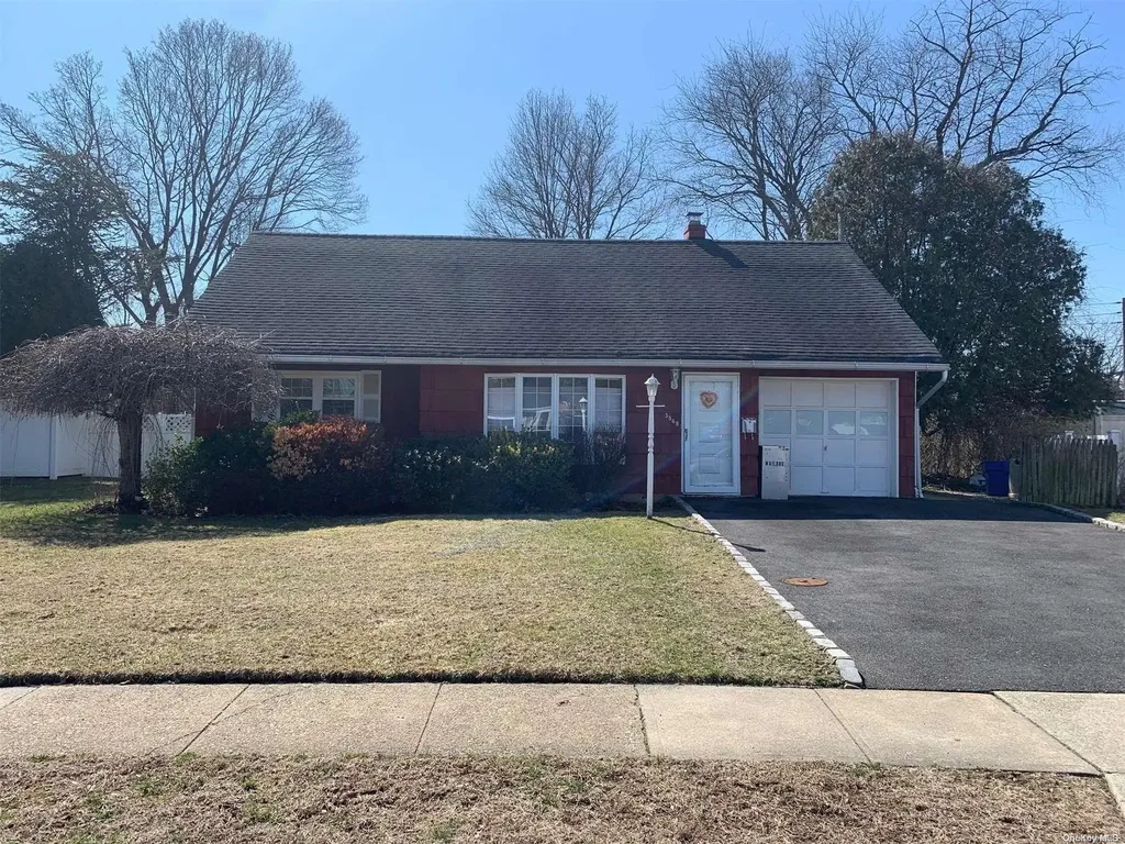3568 Martha Boulevard Bethpage NY 11714