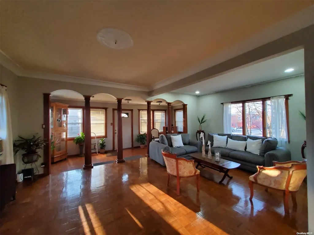 28 Carroll Avenue Valley Stream NY 11580