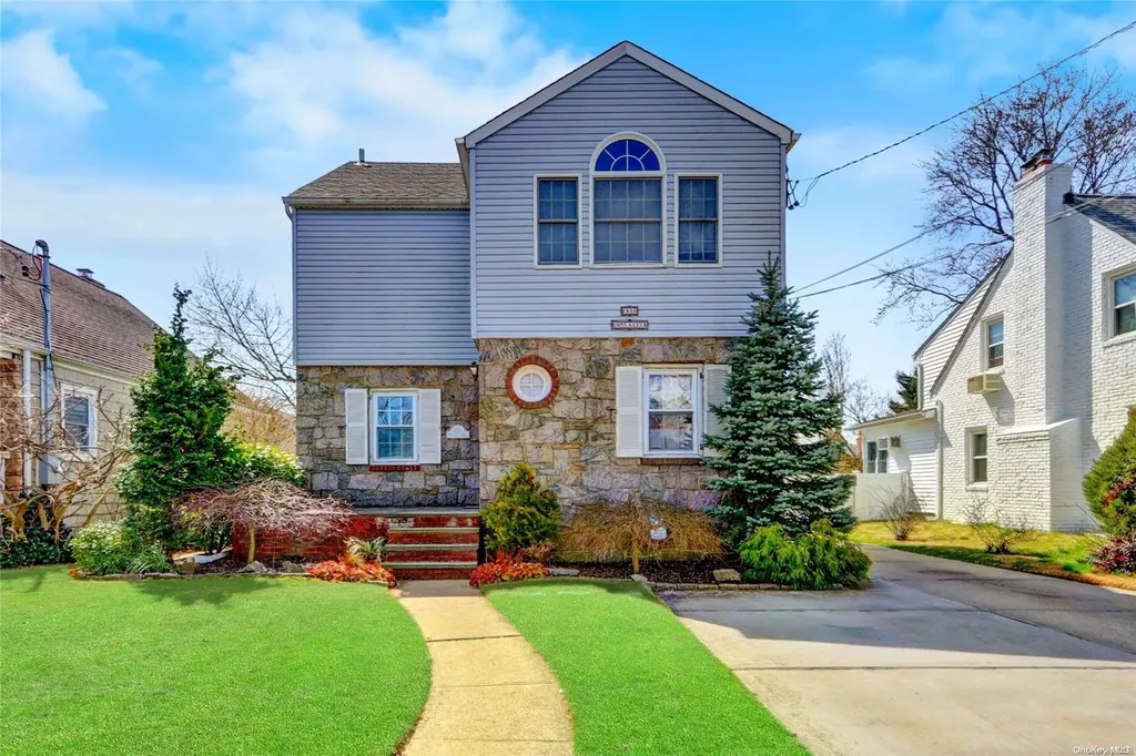 85 Doncaster Road Malverne NY 11565