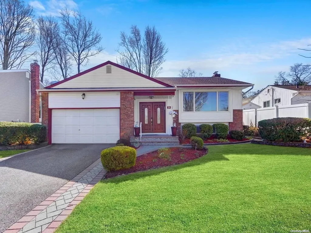 80 Country Drive Plainview NY 11803