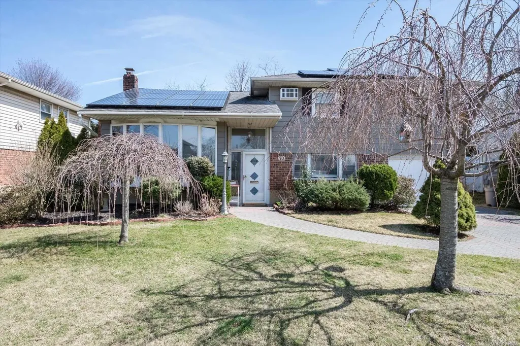 70 Lea Ann Terrace Wantagh NY 11793
